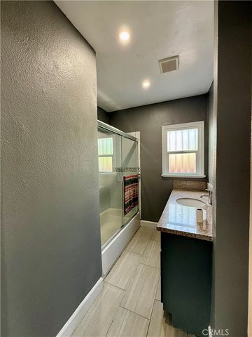 1359 E 108th, Los Angeles, CA 90059