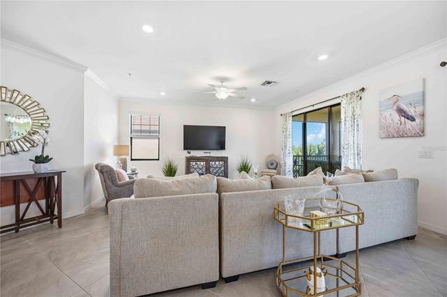 10039 CROOKED CREEK DRIVE 201, Venice, FL 34293