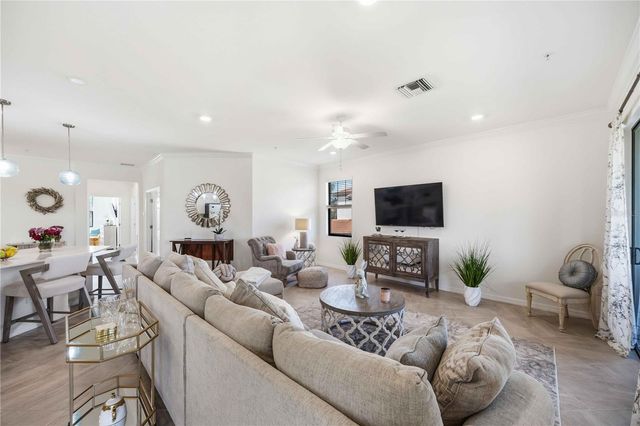 10039 CROOKED CREEK DRIVE 201, Venice, FL 34293