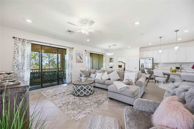 10039 CROOKED CREEK DRIVE 201, Venice, FL 34293