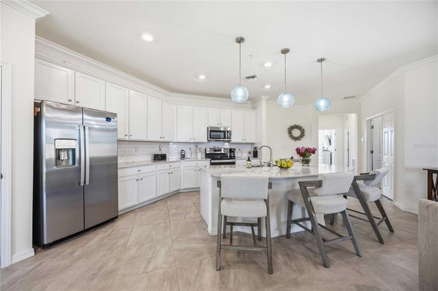 10039 CROOKED CREEK DRIVE 201, Venice, FL 34293