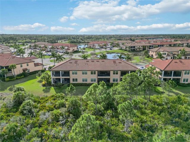 10039 CROOKED CREEK DRIVE 201, Venice, FL 34293