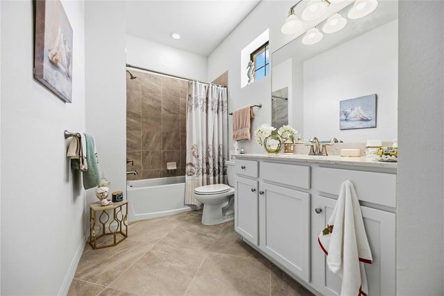 10039 CROOKED CREEK DRIVE 201, Venice, FL 34293