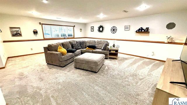 105 Swan Lane, Mankato, MN 56001