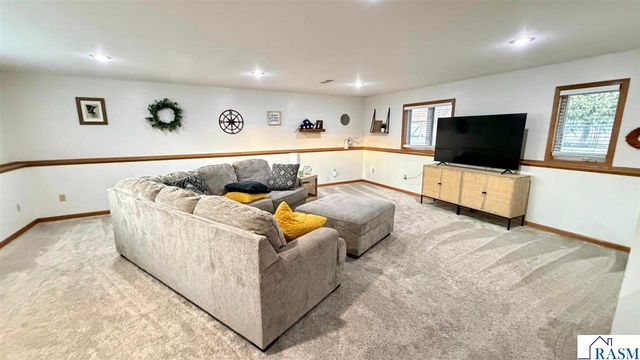 105 Swan Lane, Mankato, MN 56001