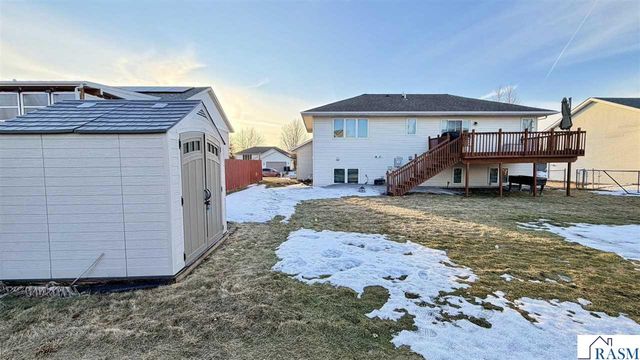 105 Swan Lane, Mankato, MN 56001