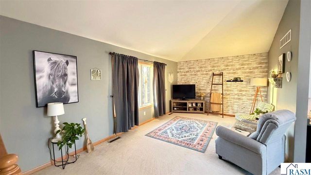 105 Swan Lane, Mankato, MN 56001