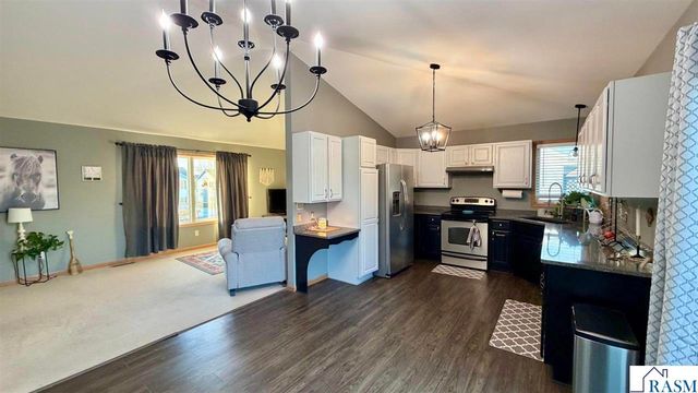 105 Swan Lane, Mankato, MN 56001