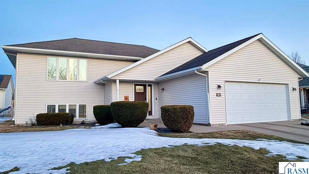 105 Swan Lane, Mankato, MN 56001