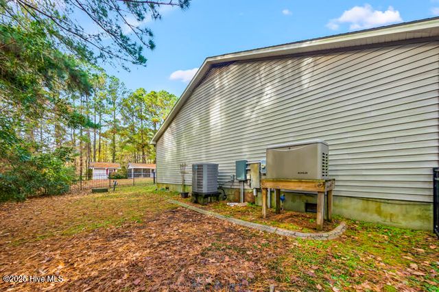 9314 Doris Drive, Oriental, NC 28571