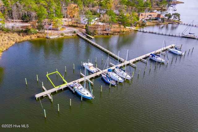 9314 Doris Drive, Oriental, NC 28571