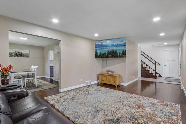 10780 S 92nd STREET, Franklin, WI 53132