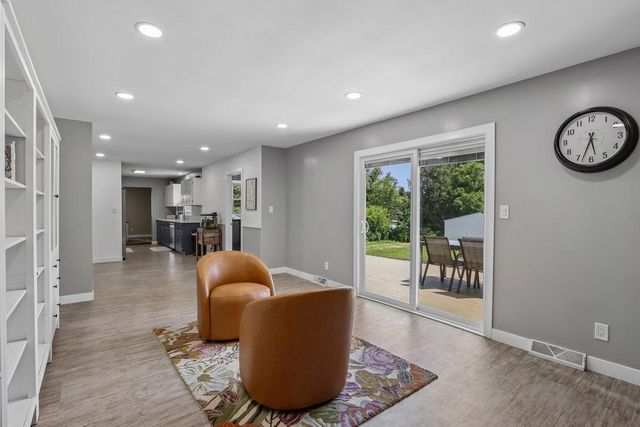 10780 S 92nd STREET, Franklin, WI 53132