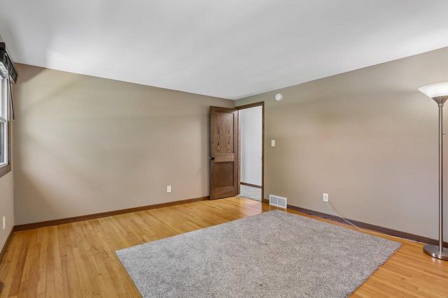 10780 S 92nd STREET, Franklin, WI 53132