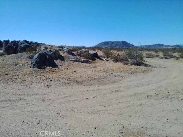 60820 Summers, Landers, CA 92285