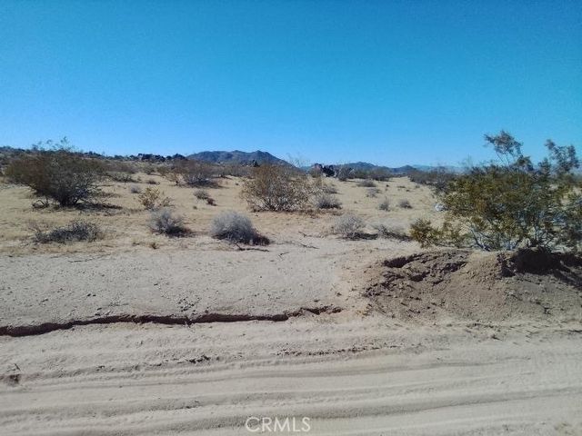 60820 Summers, Landers, CA 92285