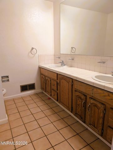 2390 Barnes Circle, Reno, NV 89509