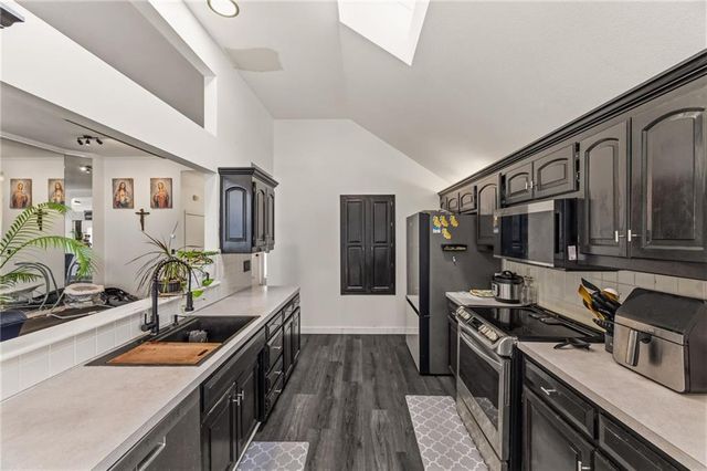 5031 W 120th Place, Overland Park, KS 66209