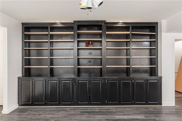 5031 W 120th Place, Overland Park, KS 66209