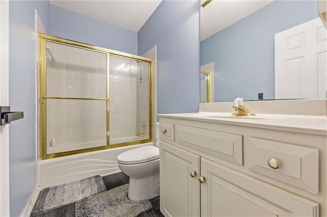 5031 W 120th Place, Overland Park, KS 66209