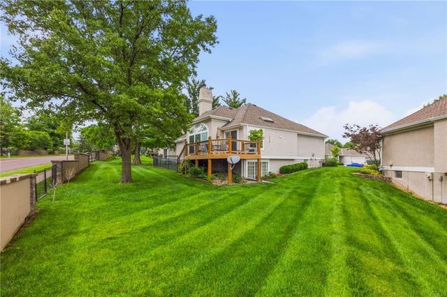 5031 W 120th Place, Overland Park, KS 66209