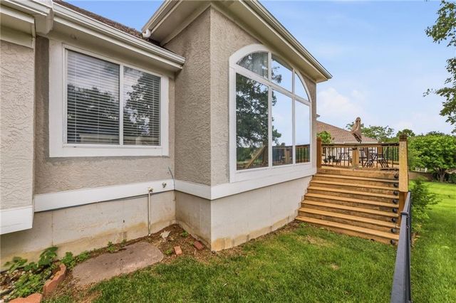 5031 W 120th Place, Overland Park, KS 66209