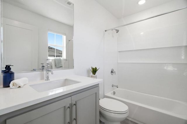 37380 Watersail Way, Newark, CA 94560