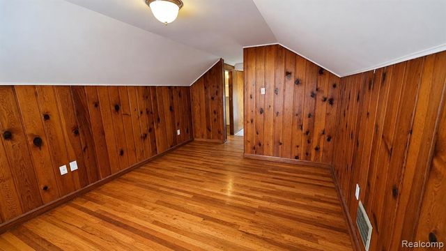 12585 Duchess Street, Detroit, MI 48224