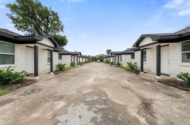 4120 Linn Street E, Houston, TX 77026