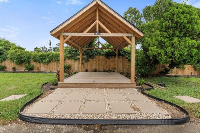 4120 Linn Street E, Houston, TX 77026