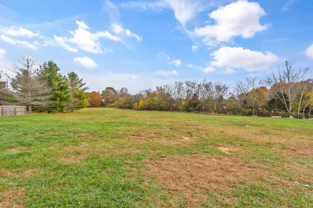 1180 Snell Rd, Lewisburg, TN 37091