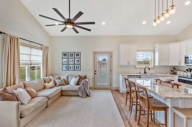 1180 Snell Rd, Lewisburg, TN 37091