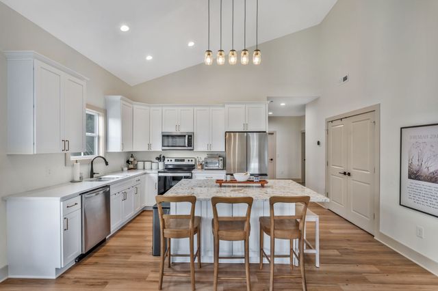 1180 Snell Rd, Lewisburg, TN 37091