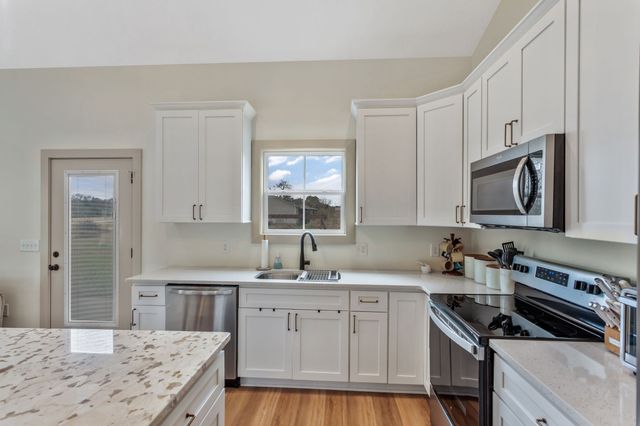 1180 Snell Rd, Lewisburg, TN 37091