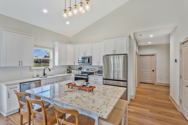 1180 Snell Rd, Lewisburg, TN 37091