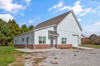 1180 Snell Rd, Lewisburg, TN 37091