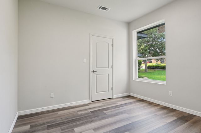 4801 W Wedgefield Road, Granbury, TX 76049