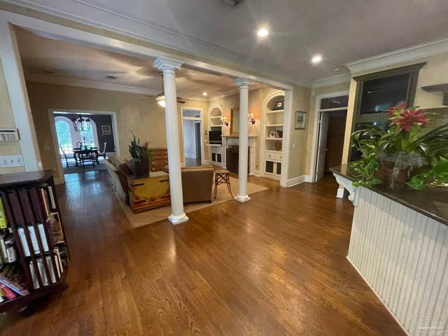 1904 E Larua St, Pensacola, FL 32501