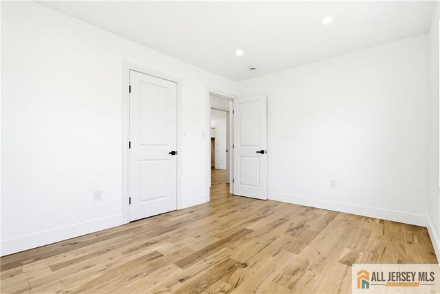 48 Kendall Drive, Sayreville, NJ 08859
