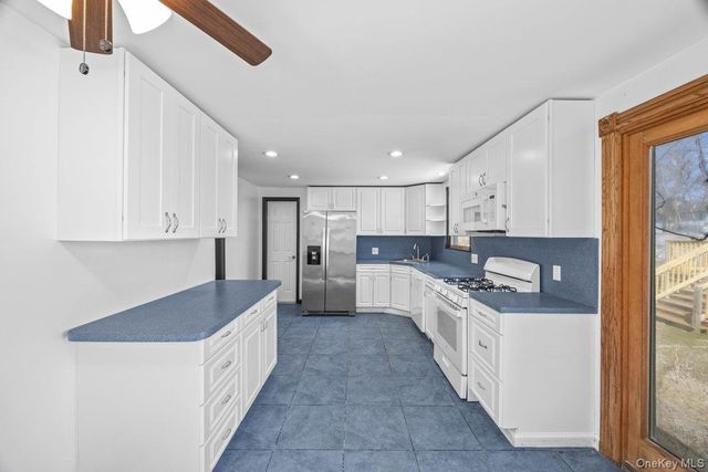 819 Canal Road, Mount Sinai, NY 11766