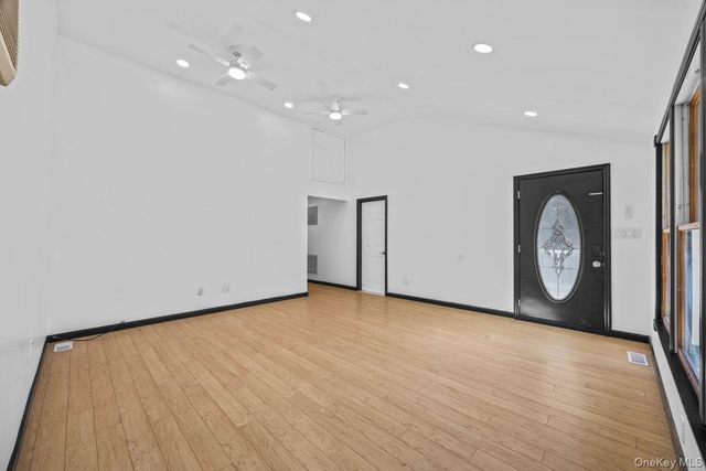 819 Canal Road, Mount Sinai, NY 11766