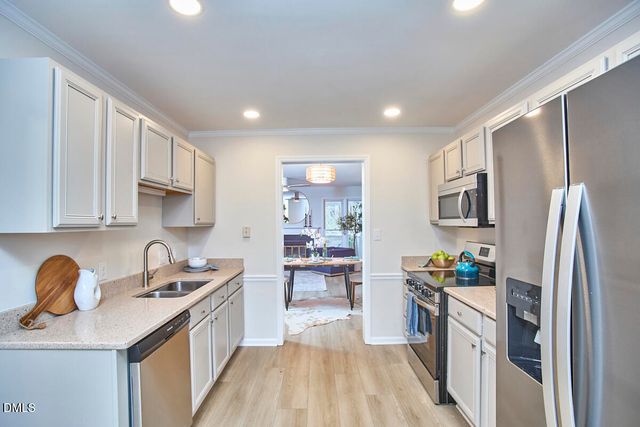 104 Planetree Lane, Cary, NC 27511