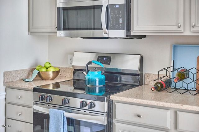 104 Planetree Lane, Cary, NC 27511