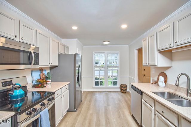 104 Planetree Lane, Cary, NC 27511