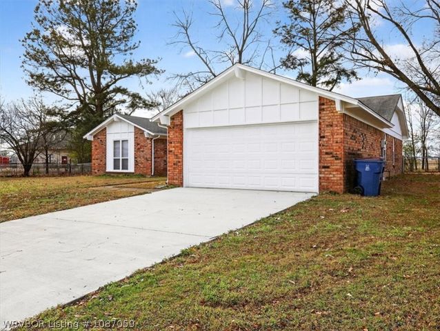 3316 Fresno Court, Fort Smith, AR 72903
