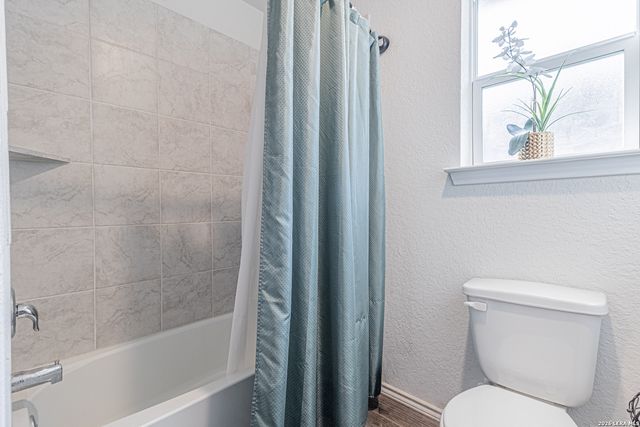 15210 Smoky Honeyeater, San Antonio, TX 78253