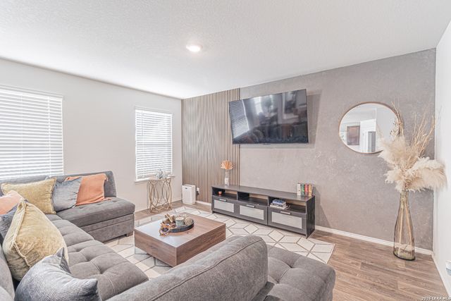 15210 Smoky Honeyeater, San Antonio, TX 78253