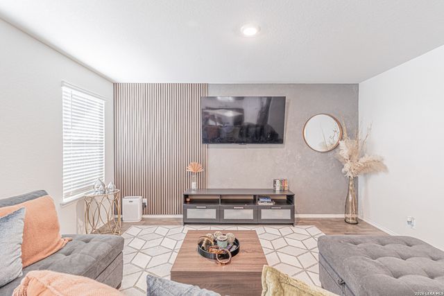 15210 Smoky Honeyeater, San Antonio, TX 78253