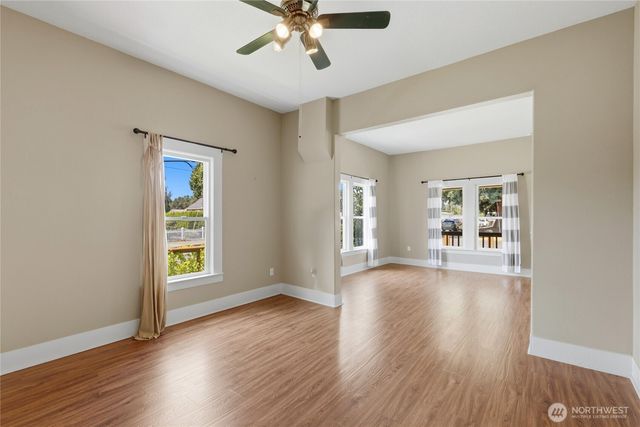 337 loves Avenue, Woodland, WA 98674