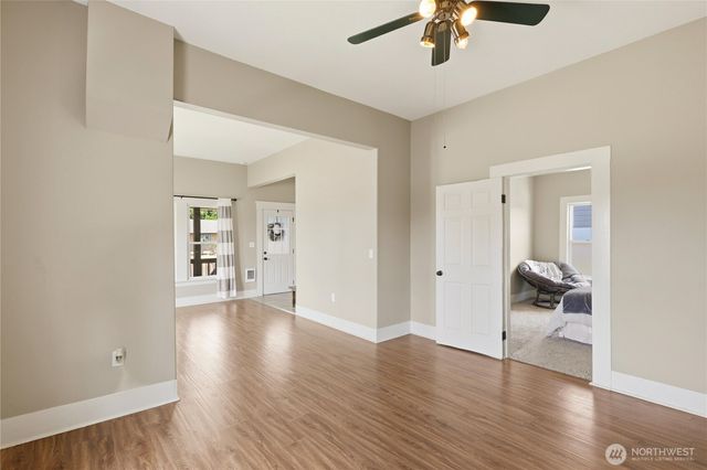 337 loves Avenue, Woodland, WA 98674